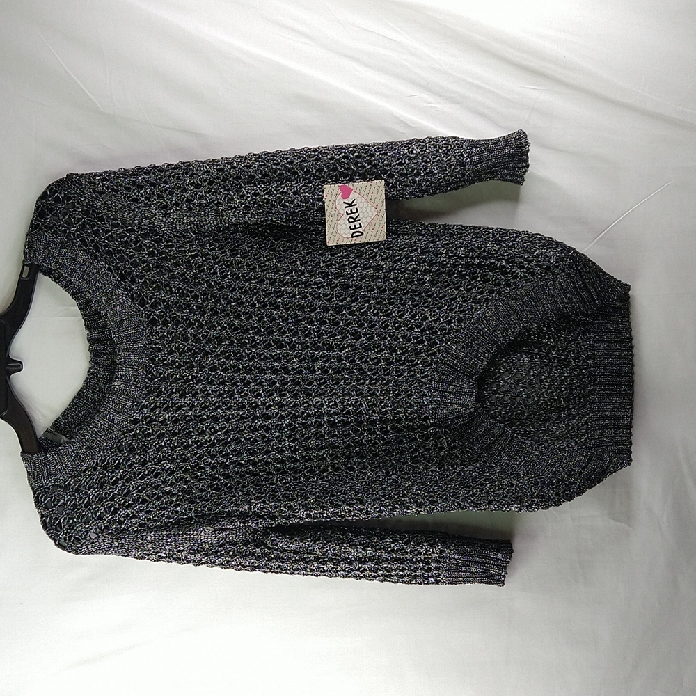 Derek Heart Gray Metallic Sweater Size: L